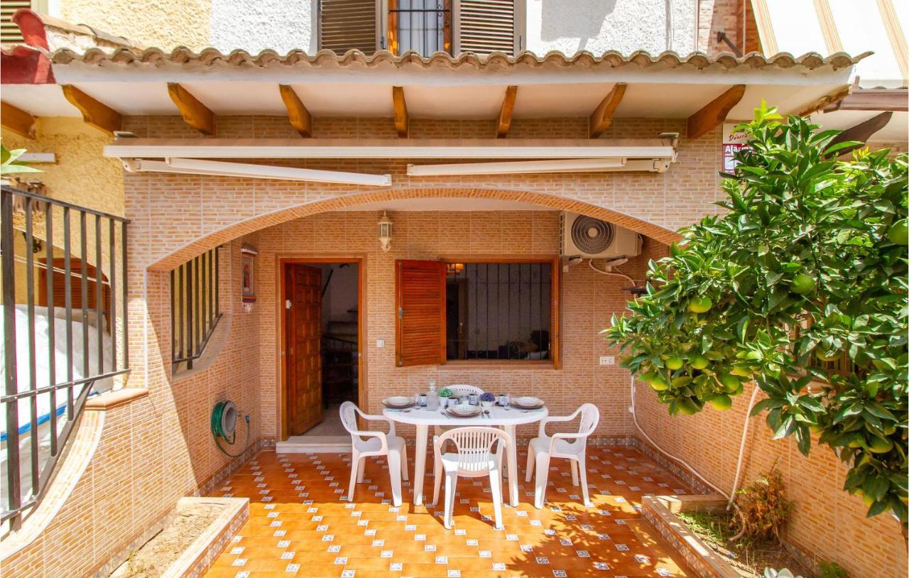 Stunning Home In Los Alcazares With Kitchen Eksteriør billede